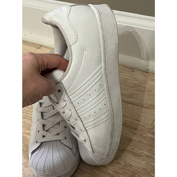 Adidas Superstar All White 4y 6W - Picture 3 of 3